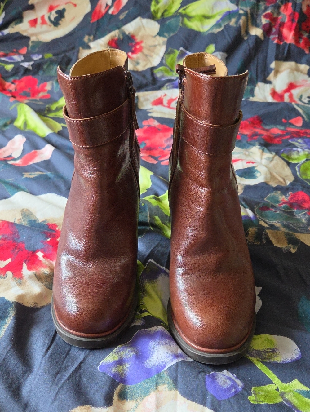 NINE WEST Women’s Brown Leather Ankle Boots - Classic Zip Closure